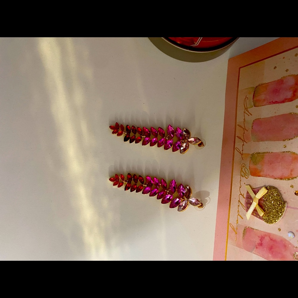 Beautiful two tone pink and purple earrings.